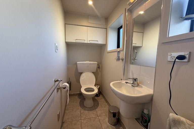 Photo of property in 1a Gala Street, Vauxhall, Dunedin, 9013