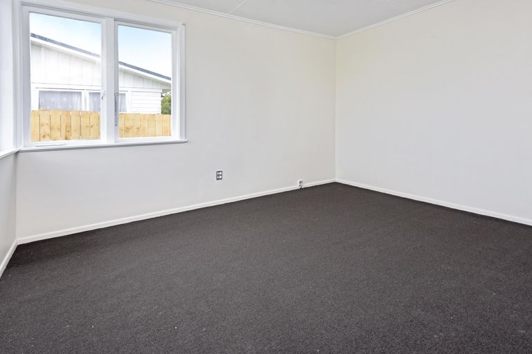 Photo of property in 3 Luke Place, Otara, Auckland, 2023