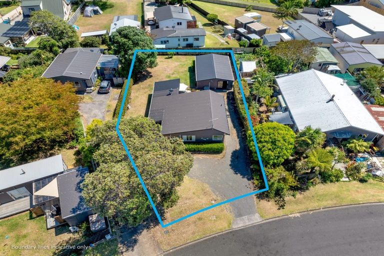Photo of property in 106 Mckellar Place, Whangamata, 3620