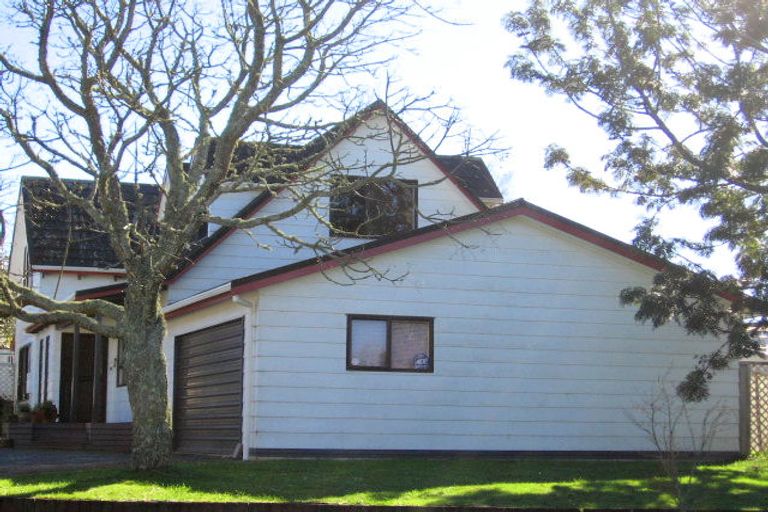 Photo of property in 8 Matipo Crescent, Pukete, Hamilton, 3200