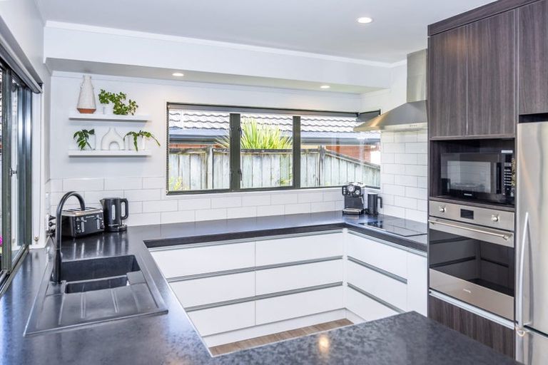 Photo of property in 33 Ayrshire Drive, Grandview Heights, Hamilton, 3200