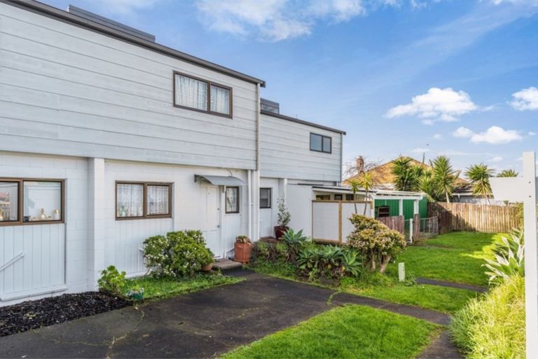 Photo of property in 4/121 Mangere Road, Otahuhu, Auckland, 1062