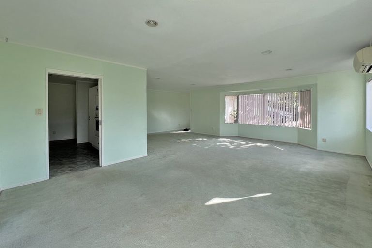 Photo of property in 6 Waylen Place, Burswood, Auckland, 2013