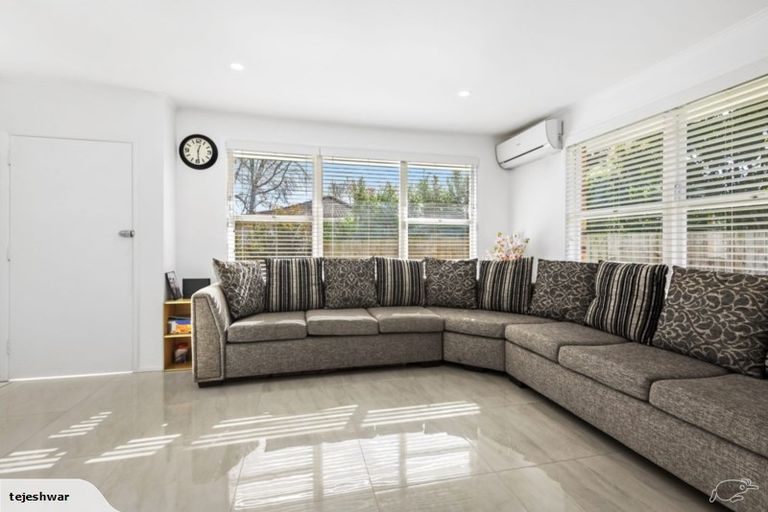 Photo of property in 3/51 Cardiff Road, Pakuranga, Auckland, 2010