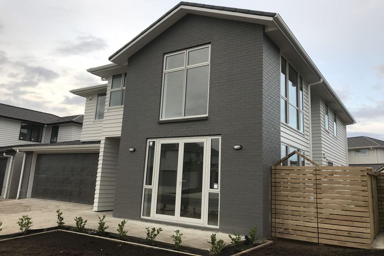 Photo of property in 23 Karokaro Road, Takanini, 2112