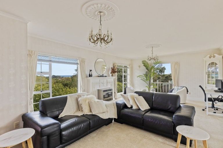 Photo of property in 188 Mangorei Road, Merrilands, New Plymouth, 4312