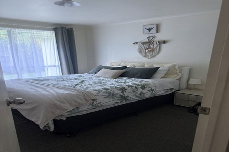Photo of property in 324 West Coast Road, Glen Eden, Auckland, 0602