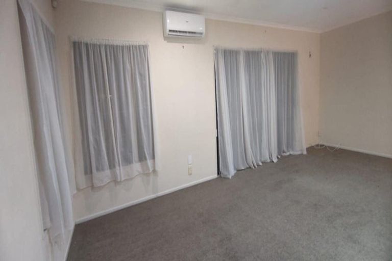 Photo of property in 16 Carrick Glen Avenue, Flat Bush, Auckland, 2019