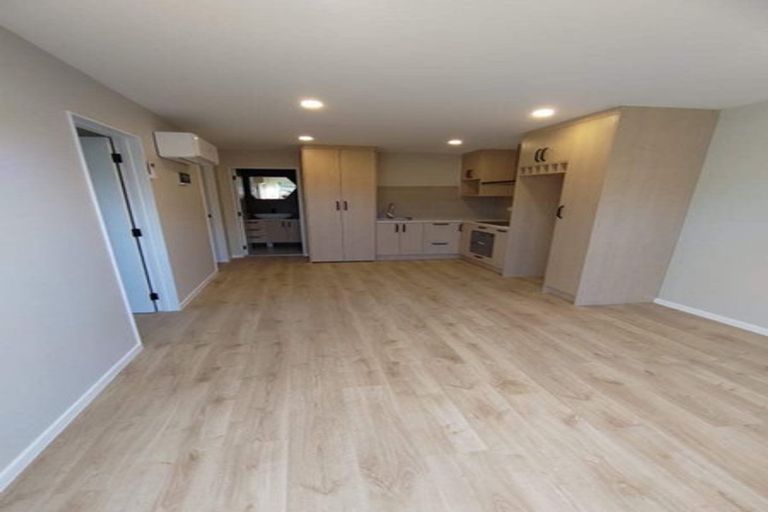 Photo of property in 16 Bond Street, Hokowhitu, Palmerston North, 4410