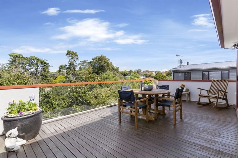 Photo of property in 43 Cockle Bay Road, Cockle Bay, Auckland, 2014