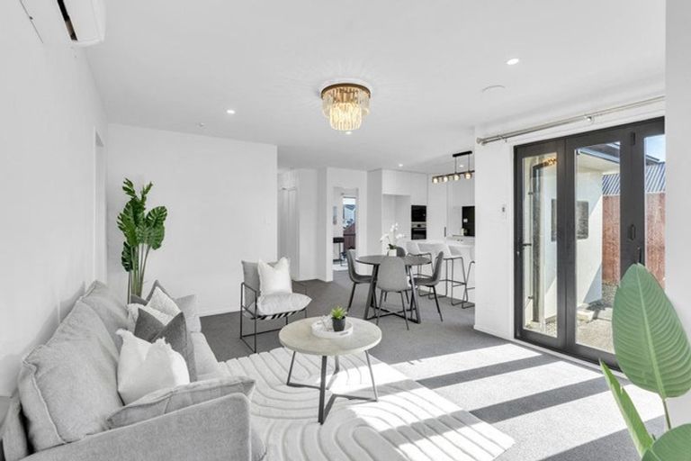 Photo of property in 6 Crosado Place, Rolleston, 7614