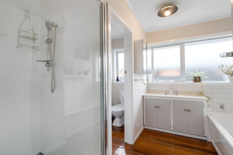 Photo of property in 42 Waratah Street, Avondale, Christchurch, 8061