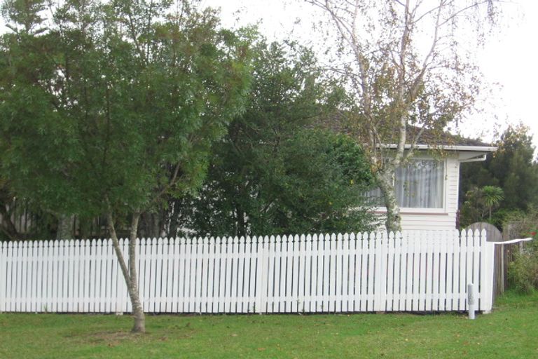 Photo of property in 44 Sunvue Road, Glen Eden, Auckland, 0602