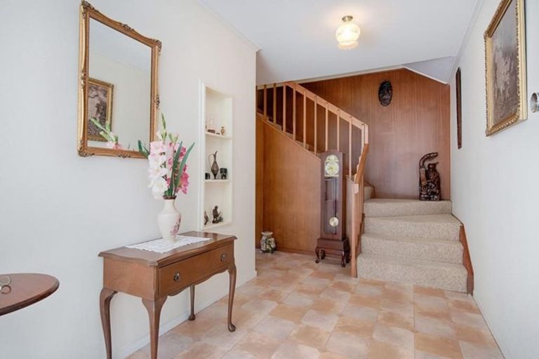 Photo of property in 3/2 Pierce Road, Milford, Auckland, 0620