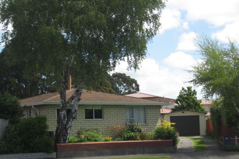 Photo of property in 15 Rolfe Place, Bishopdale, Christchurch, 8053