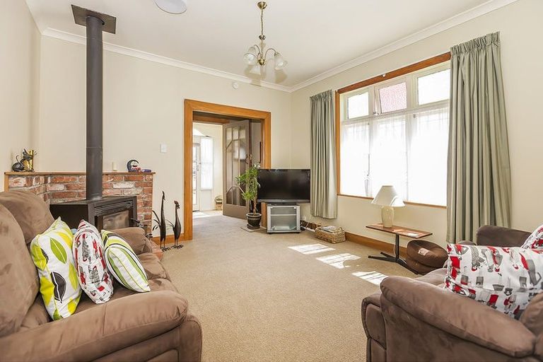 Photo of property in 16 Aparima Avenue, Miramar, Wellington, 6022