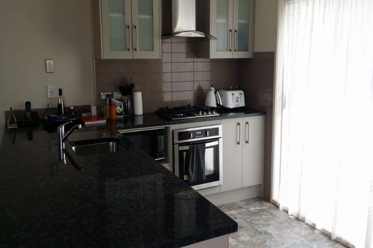 Photo of property in 13 Bridge Avenue, Te Atatu South, Auckland, 0610