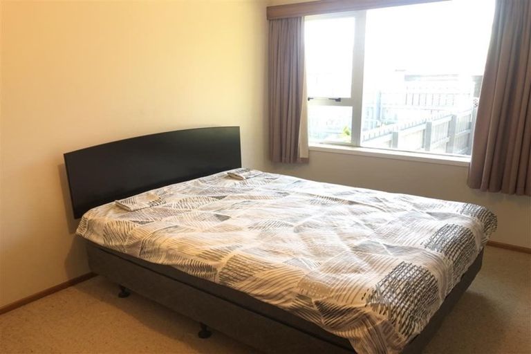 Photo of property in 36 Gilbert Street, New Plymouth, 4310