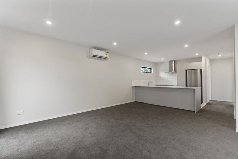 Photo of property in 41 Kingdale Road, Henderson, Auckland, 0610