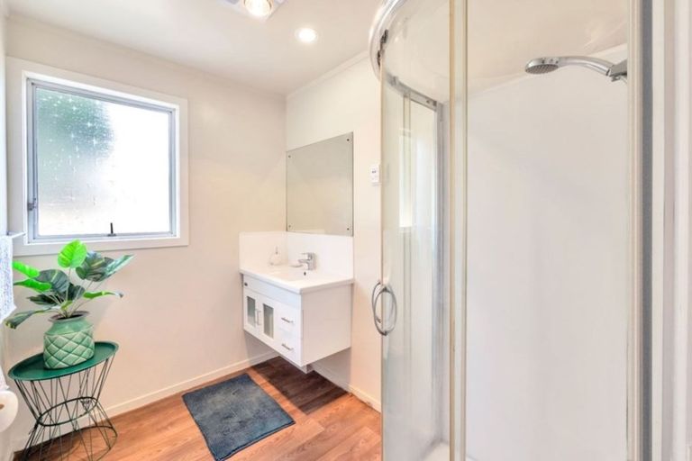 Photo of property in 1/7 Classic Grove, Bayview, Auckland, 0629