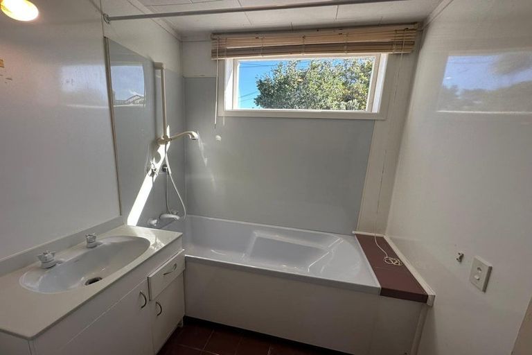 Photo of property in 67a Taylor Road, Mangere Bridge, Auckland, 2022