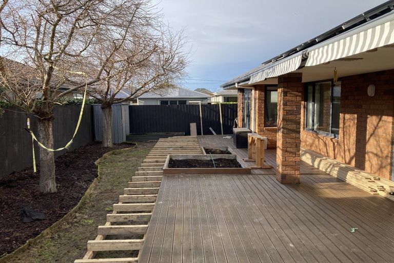 Photo of property in 43a Richards Avenue, Papanui, Christchurch, 8053