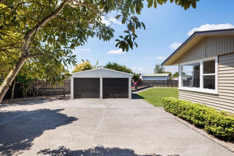 Photo of property in 14 Motuoapa Place, Kelvin Grove, Palmerston North, 4414