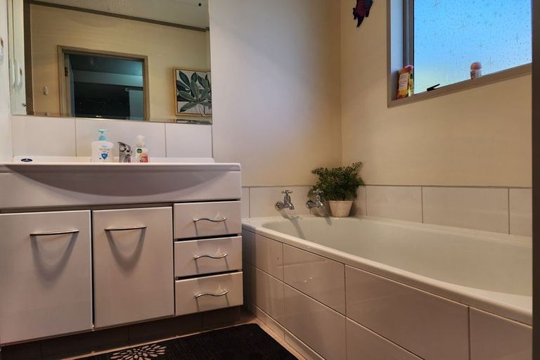 Photo of property in 15 Nolan Crescent, Karoro, Greymouth, 7805