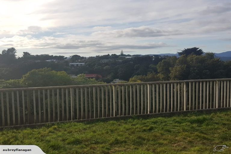 Photo of property in 195a Miromiro Road, Normandale, Lower Hutt, 5010