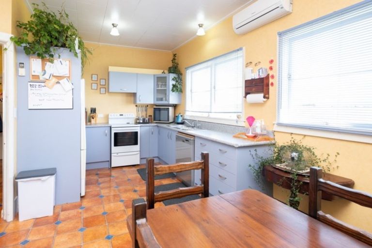 Photo of property in 1 Tauhuri Street, Manaia, 4678