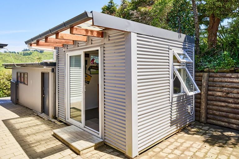 Photo of property in 16 Titiro Moana Road, Korokoro, Lower Hutt, 5012