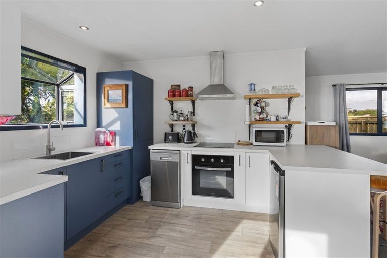 Photo of property in 3 Kupe Street, Carters Beach, Westport, 7825