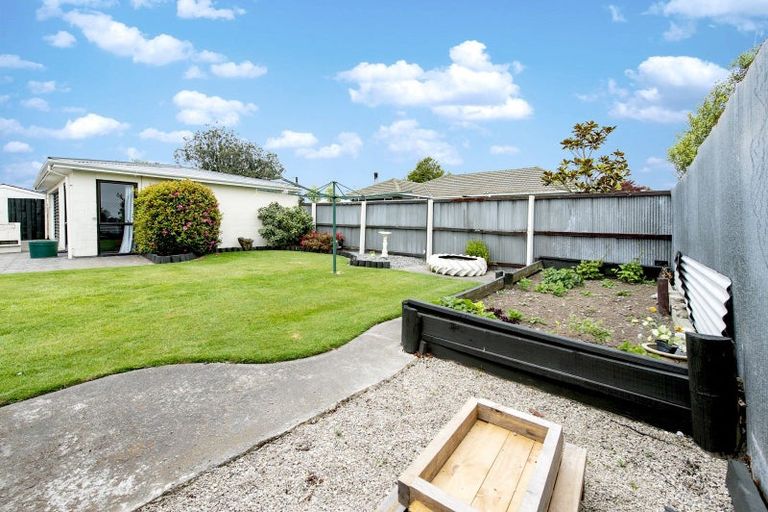 Photo of property in 3 Denise Crescent, Hornby, Christchurch, 8042