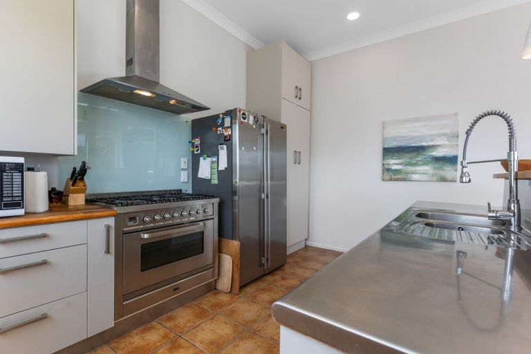 Photo of property in 19 Beach Street, Fitzroy, New Plymouth, 4312