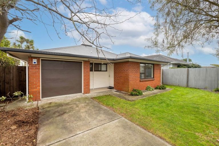 Photo of property in 18 Lothian Street, Ilam, Christchurch, 8041