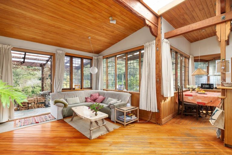 Photo of property in 24 Selwyn Road, Lyttelton, 8082