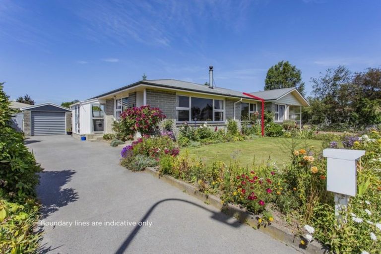 Photo of property in 4 Weston Place, Rangiora, 7400