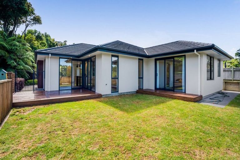 Photo of property in 8 Matau Lane, Ferndale, New Plymouth, 4310