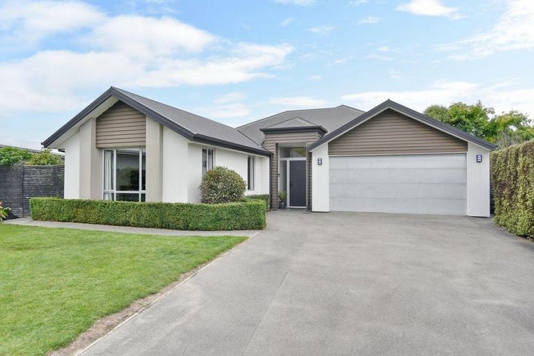 Photo of property in 9 Springside Place, Redwood, Christchurch, 8051