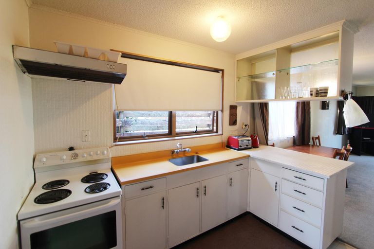 Photo of property in 2/4 Ray Small Drive, Papakura, 2110