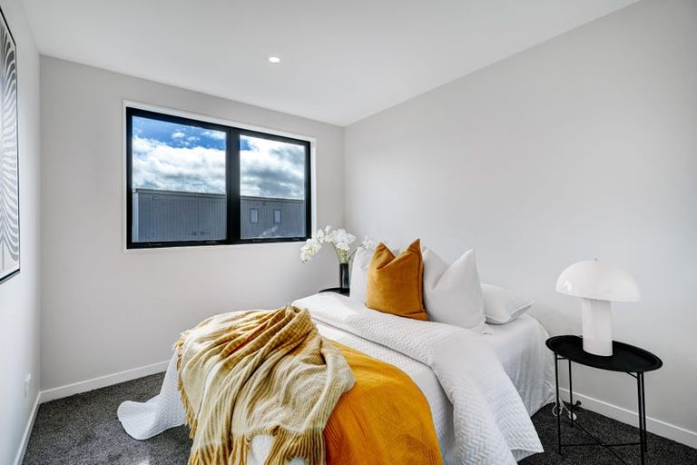 Photo of property in 4 Tiller Street, Hobsonville, 0616