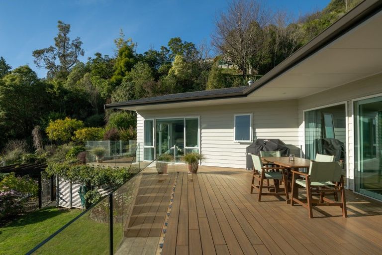 Photo of property in 49 Otago Street, Picton, 7220