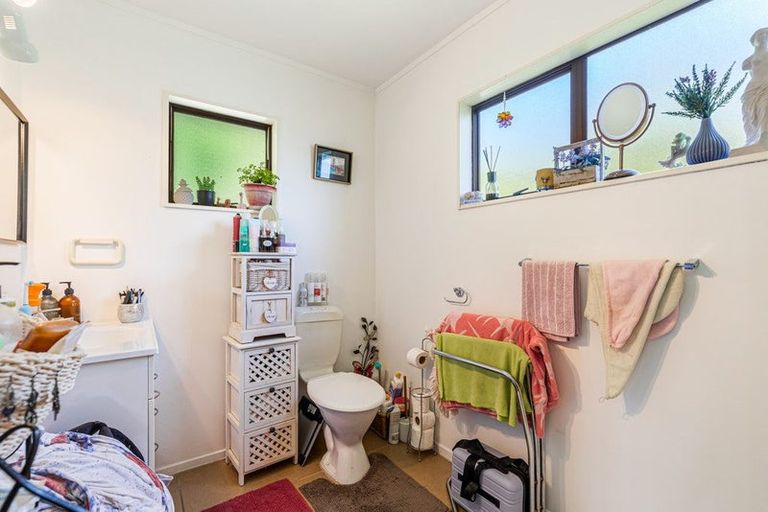 Photo of property in 255 Te Atatu Road, Te Atatu South, Auckland, 0610