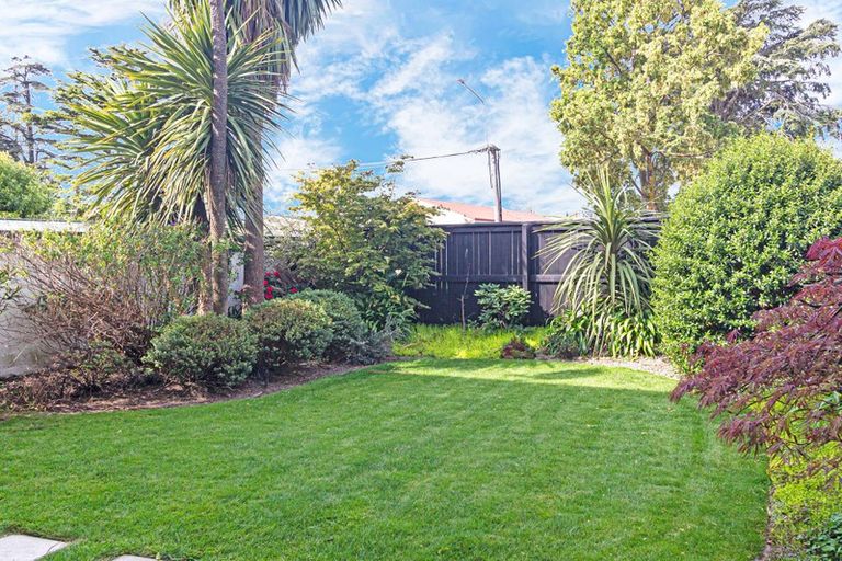 Photo of property in 75 Kahu Road, Fendalton, Christchurch, 8041
