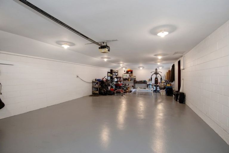 Photo of property in 58 Lake Terrace Road, Burwood, Christchurch, 8061