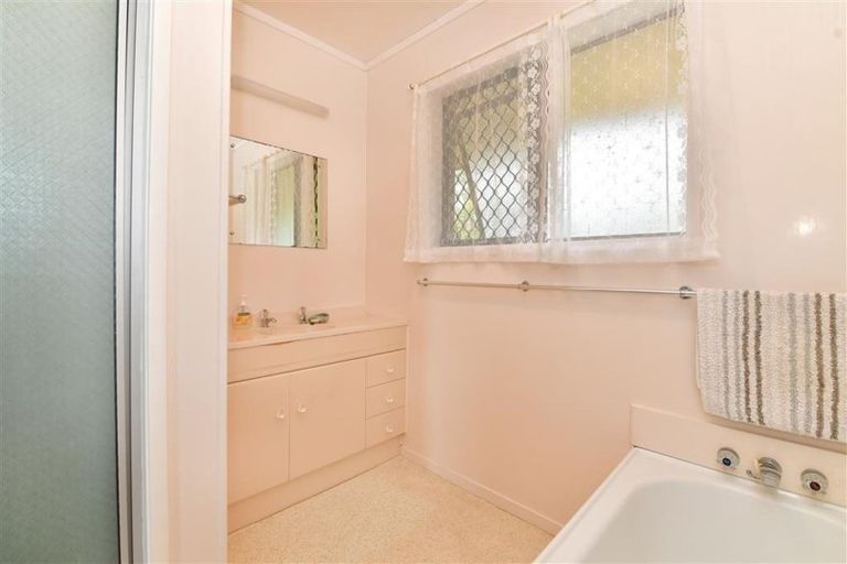 Photo of property in 4 Lea Place, Stanmore Bay, Whangaparaoa, 0932