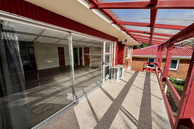 Photo of property in 3/8 Pamela Place, New Lynn, Auckland, 0600