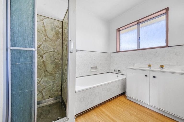 Photo of property in 1/1a Blanes Road, Weymouth, Auckland, 2103