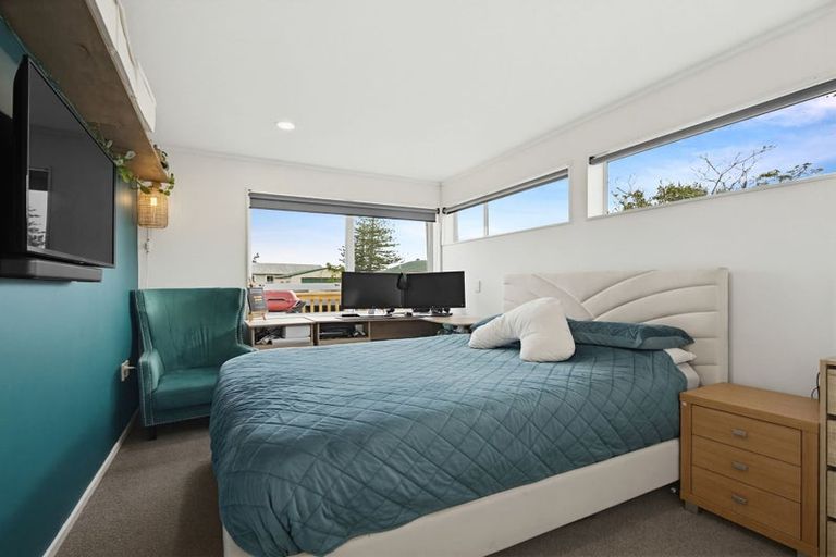 Photo of property in 2/33f Springs Road, Parakai, 0830