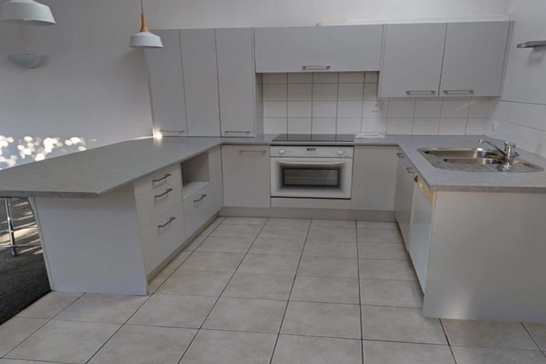 Photo of property in 51 Minaret Drive, Bucklands Beach, Auckland, 2014